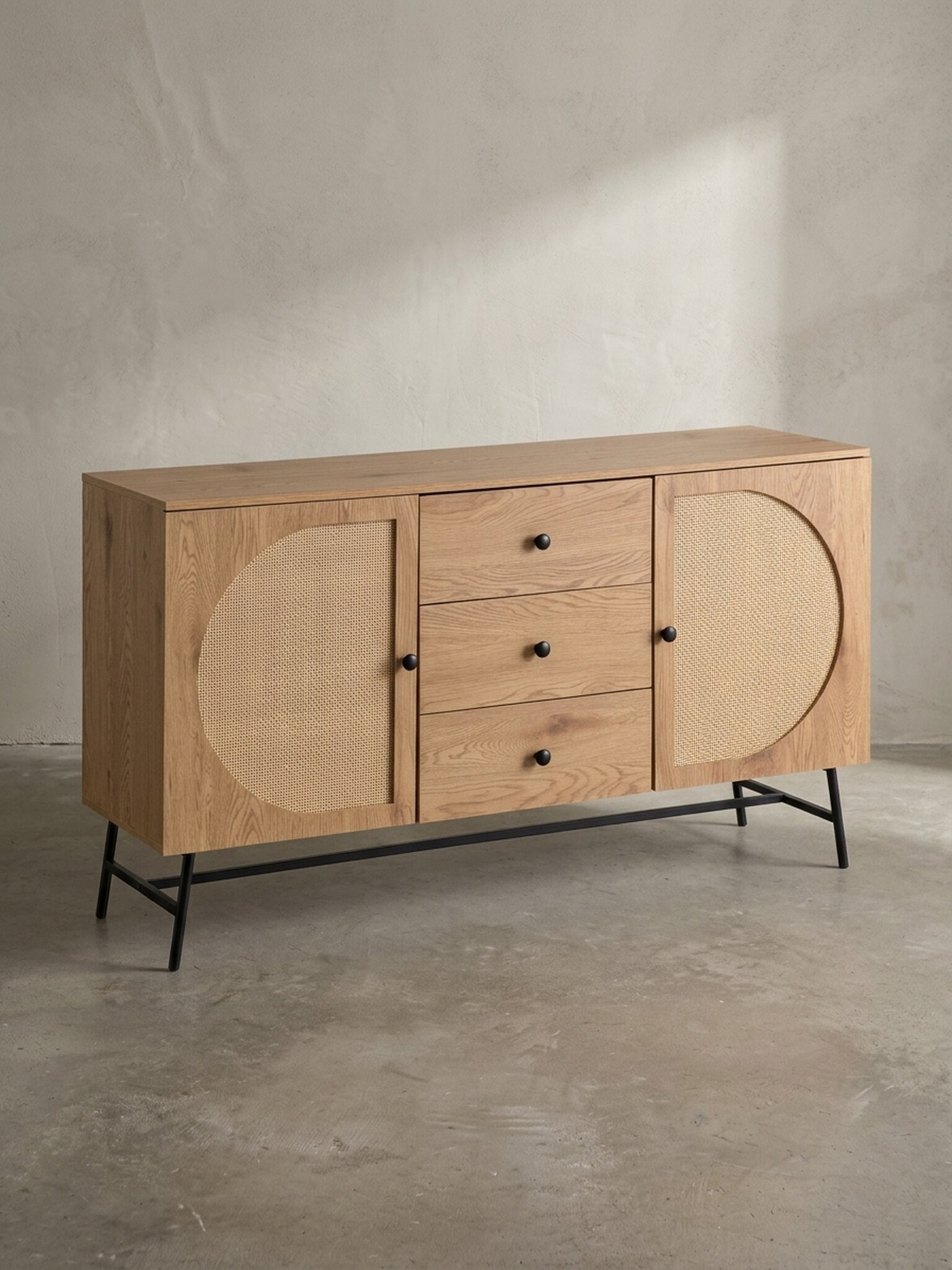 Sideboard &ndash; Eiche-Dekor/Rattan, 140x80x40&nbsp;cm, 2 T&uuml;ren, 3 Schubladen, hoch 