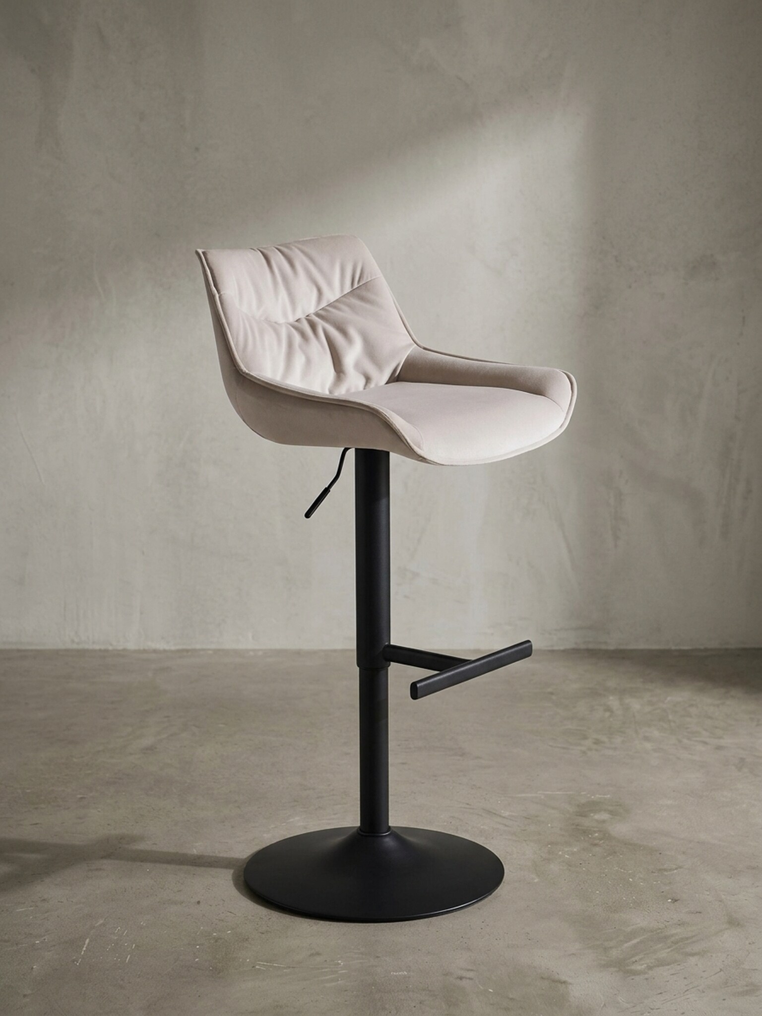 Barhocker Samt Lehne H&ouml;henverstellbar Trompetenfu&szlig; Gepolstert, Beige 45x55x106 cm 