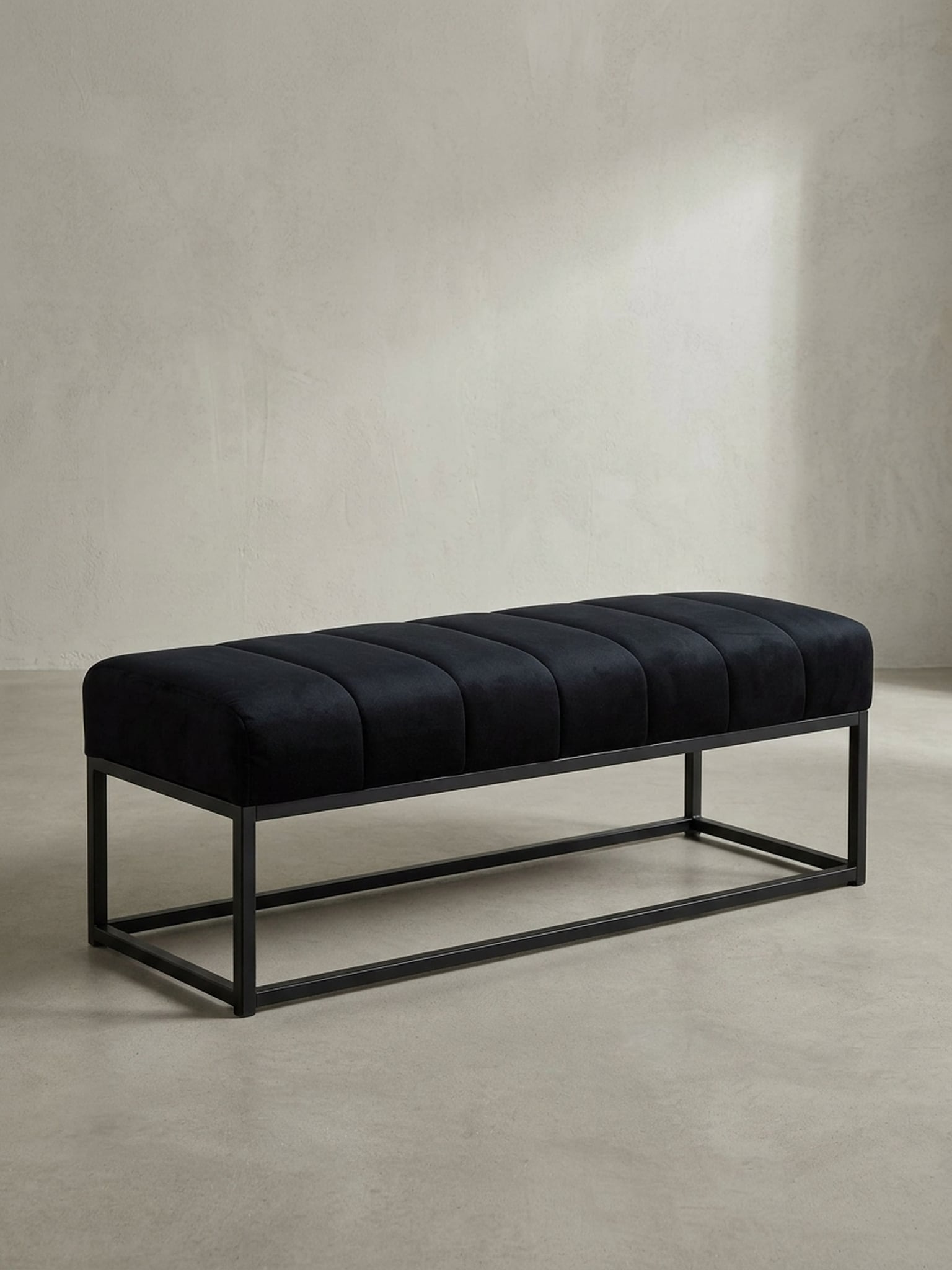 Sitzbank Samt Metallgestell gepolstert, Schwarz 108x40x40 cm 