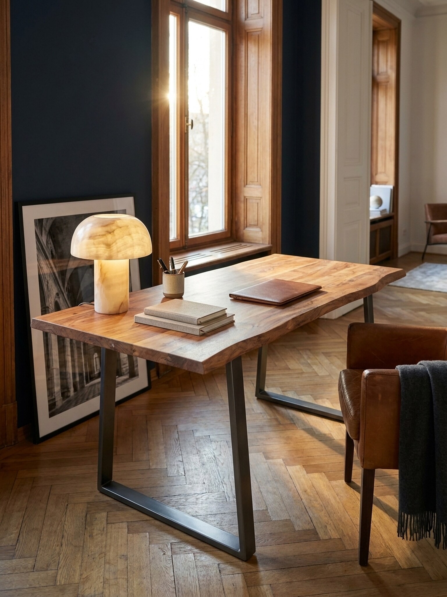 Schreibtisch Massivholz Baumkante mit Trapezgestell, Akazie 180x90x76 cm 