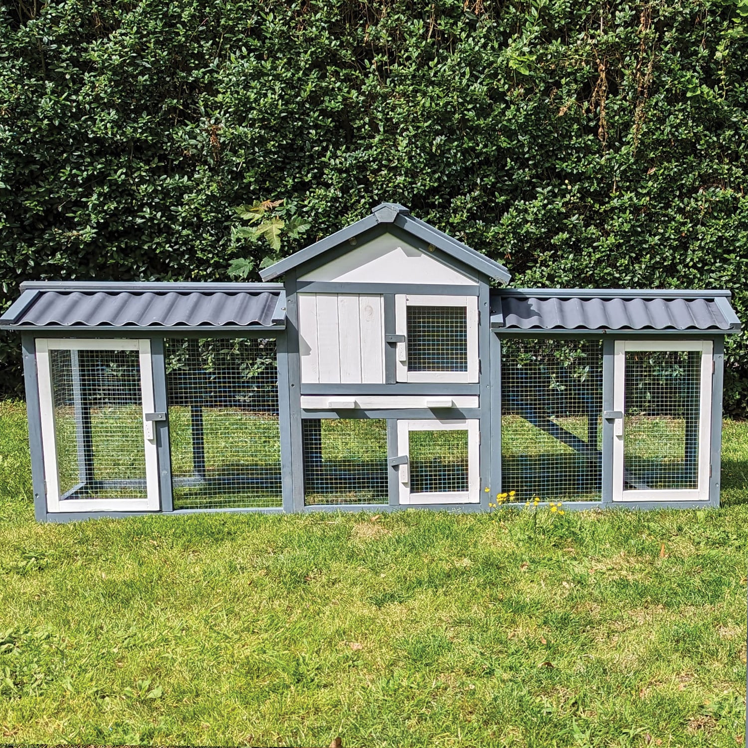 NYVI Hasenstall Picasso mit Auslauf - Grau - XXL Kleintierstall mit Gehege - PVC Dach - Winterfest & Wetterfest f&uuml;r Drau&szlig;en 