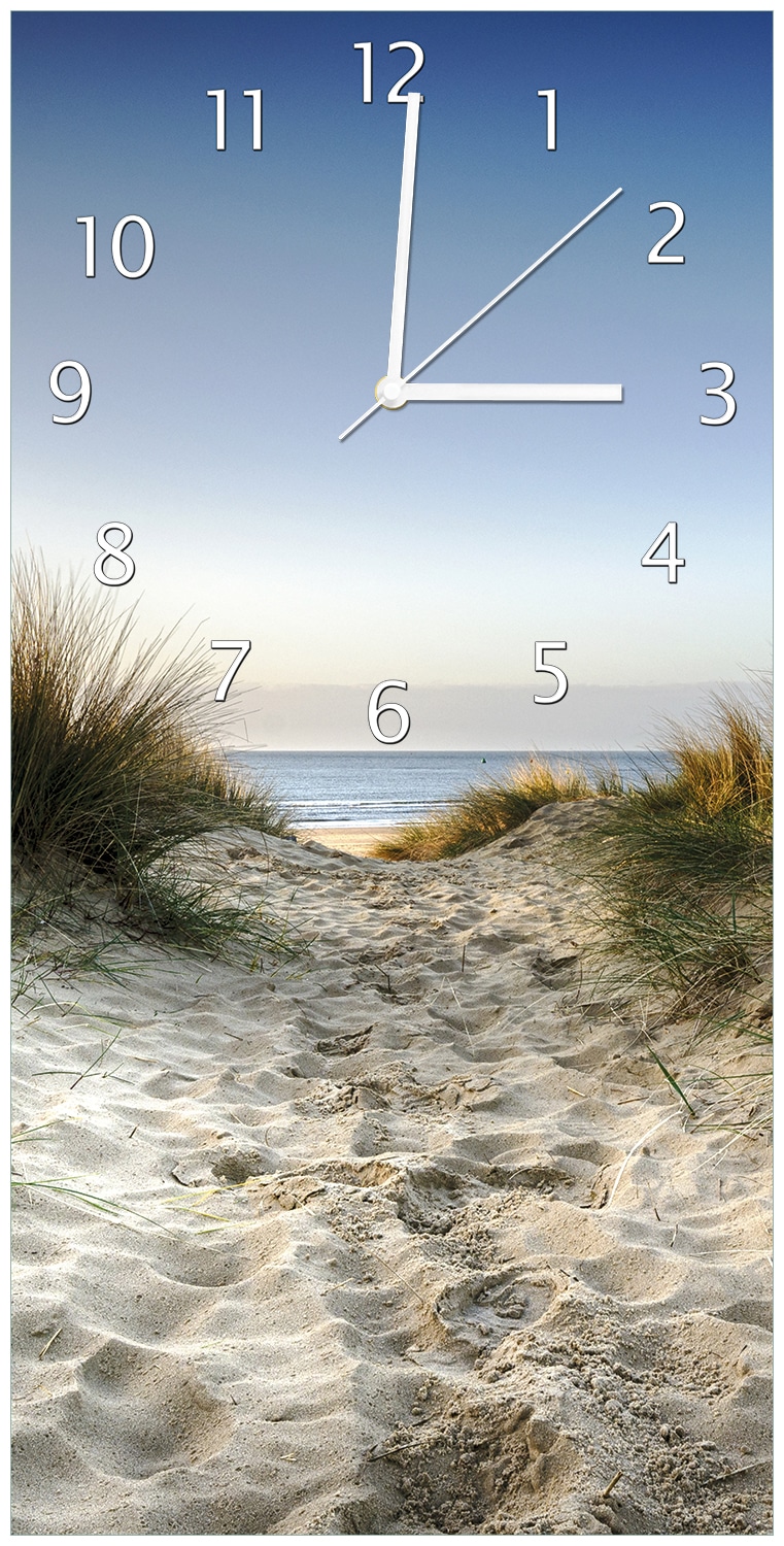 Wallario Uhr 30 x 30 cm, wei&szlig;e Zeiger Weg durch die D&uuml;nen zum Strand am Meer 