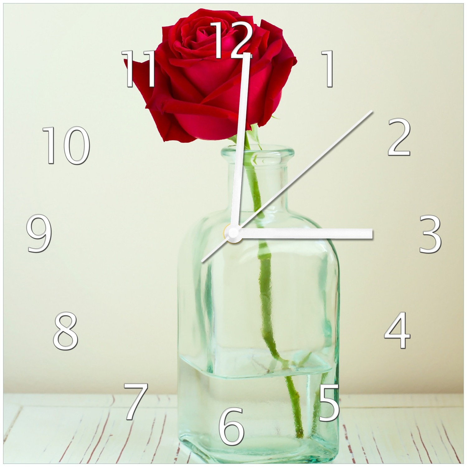 Wallario Uhr 30 x 30 cm, schwarze Zeiger Rote Rose in Glasvase 