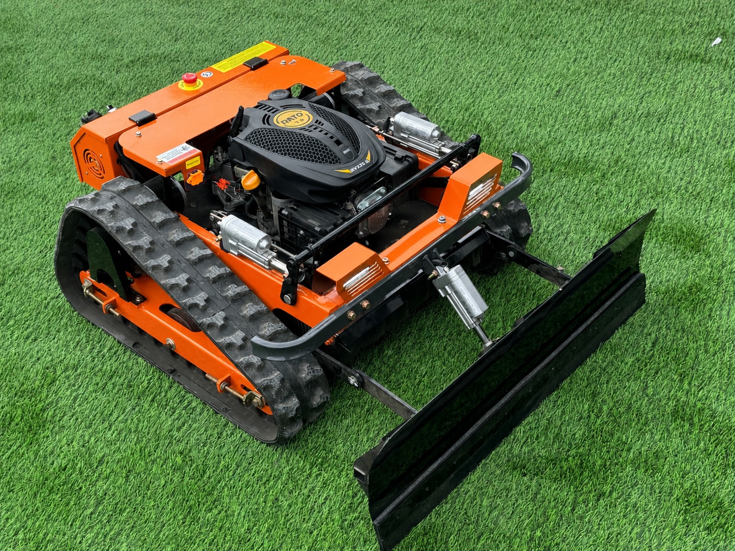 Ferngesteuerter Motor-Rasenm&auml;her CW-500 Orange B&ouml;schungsm&auml;her mit Schneepflug 